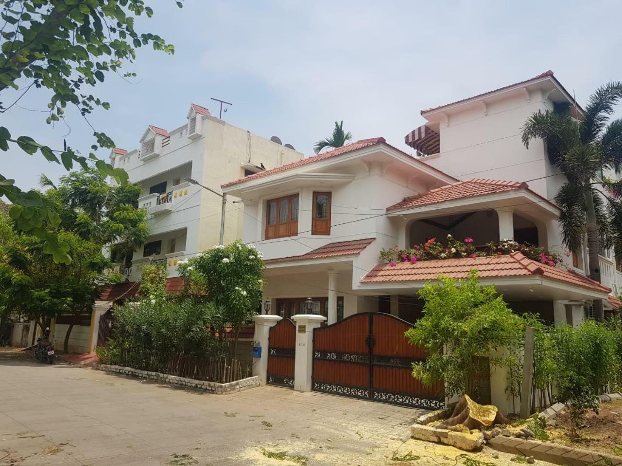 Royal Palace Guest House Chennai Exterior photo
